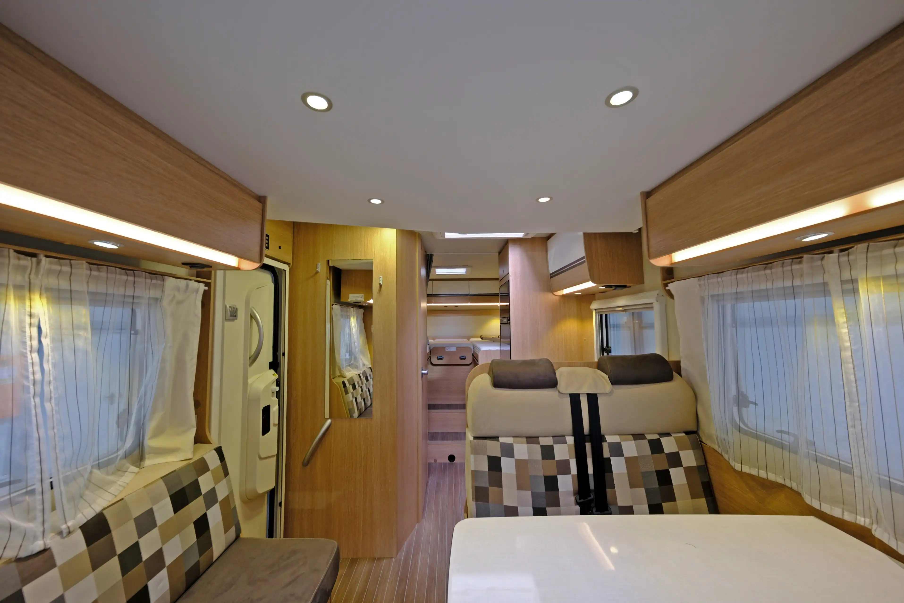 SUNLIGHT T 67
